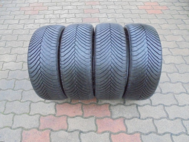 205/45 R 17" szinte �j Michelin 2024-es t�li gumi elad�