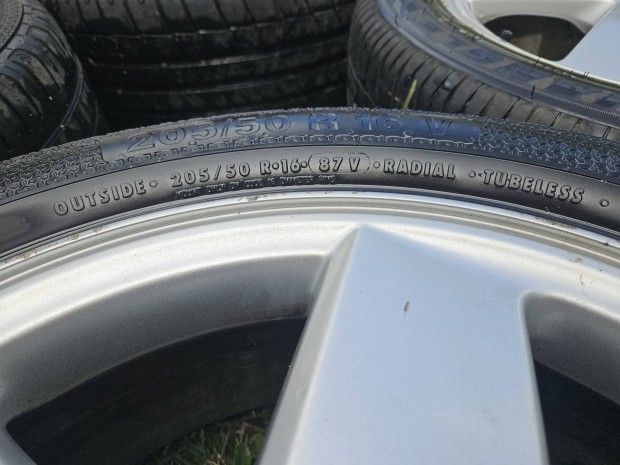 205/50R16 4db Mazda alufelni