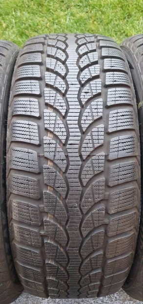 205/50R17 tli 