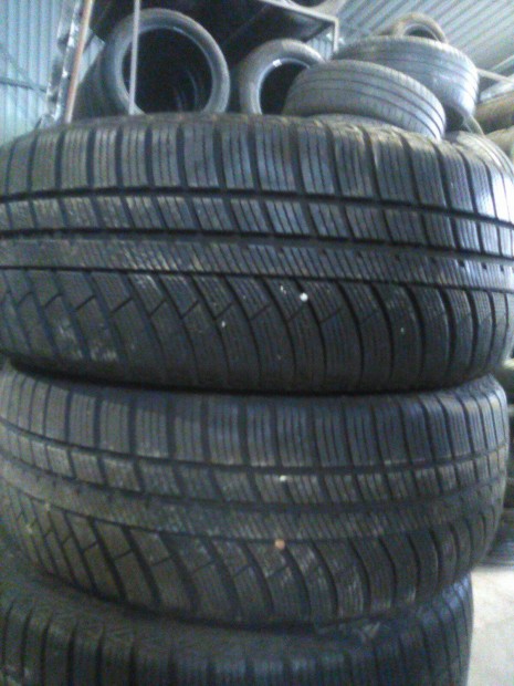 205 50 17 Roadstone