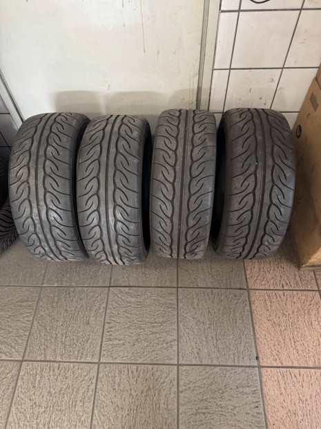 205/50 R16 utcai slick elad
