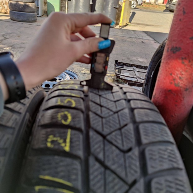 205/50 R17 Pirelli téli gumi 60000ft a 4db /84/