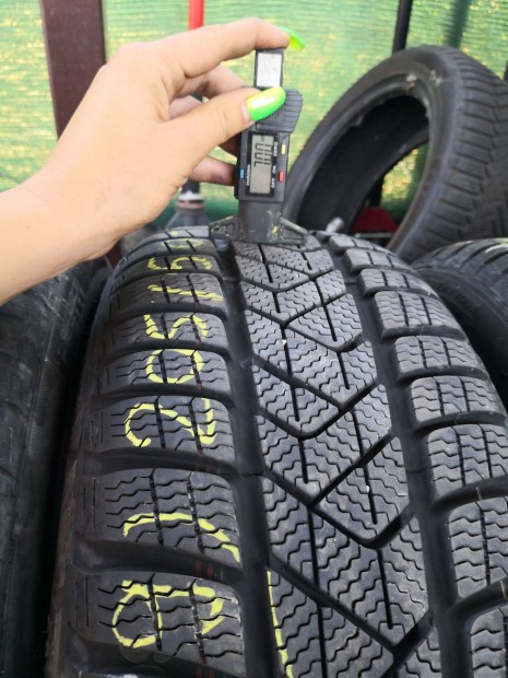 205/50 R17 Pirelli téli gumi 99000ft a 4db /99/
