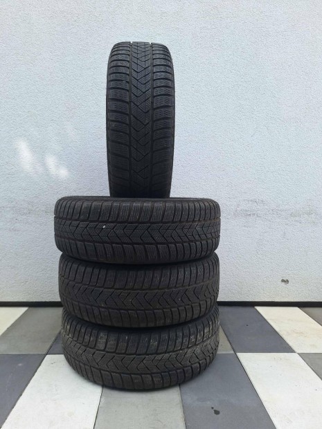 205/50 r17 Pirelli Sottozero tligumi DOT0421