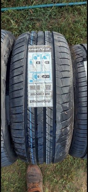 205/50r17 Goodyear 1db j 15000Ft