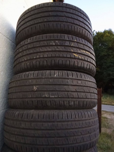 205/55R16 nyri szett elad