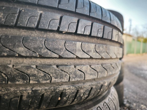 205/55R16 �jszer� Pirelli ny�rigumi 205/55 R16
