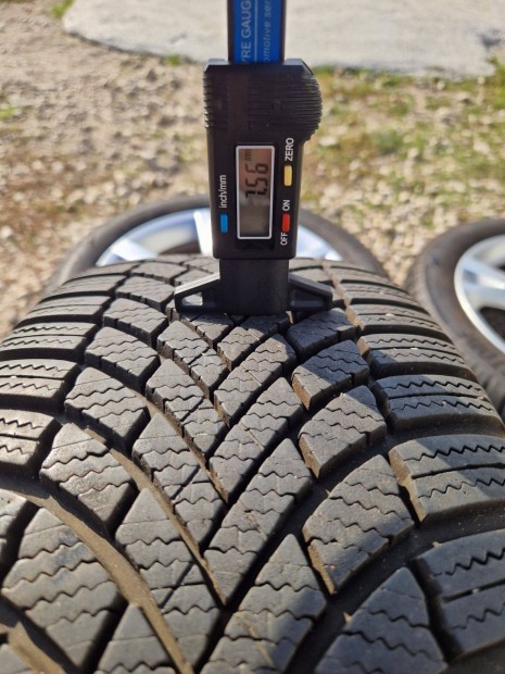 205/55R17 Bridgestone Blizzak téligumi garnitúra 205/55 R17 DOT4920