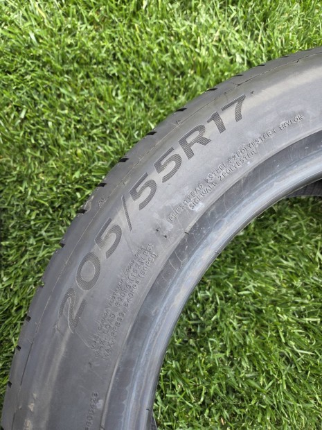 205/55R17 Hankook 
