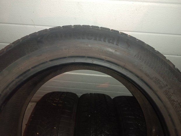 205/55R17 tli Continental TS850P