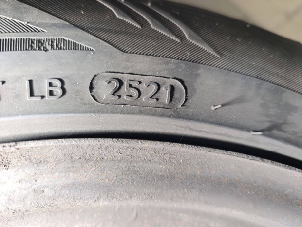 205 55 16 Laufenn tligumi Ford Mondeo Focus felnivel elad