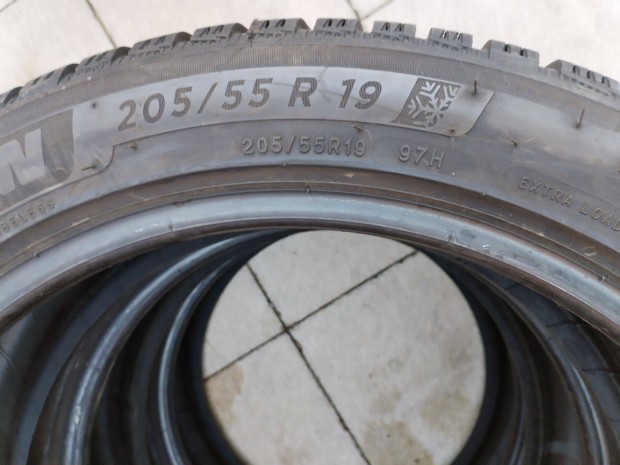 205 55 19 michelin 205/55 R 19 tli gumi garnitura 2022.35.ht