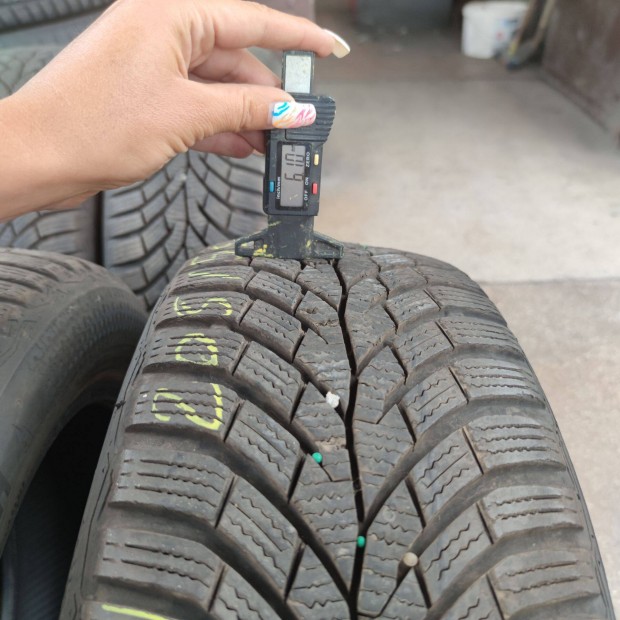 205/55 R16 Continental téli gumi 10000ft a 2db/44/
