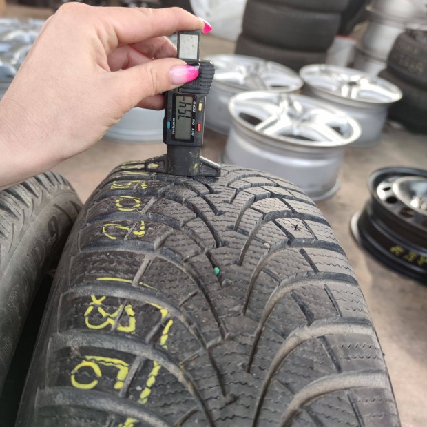 205/55 R16 Goodyear téli gumi 35000ft a 4db /98/