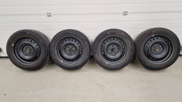 205/55 R16 Kumho Wintercraft WP52