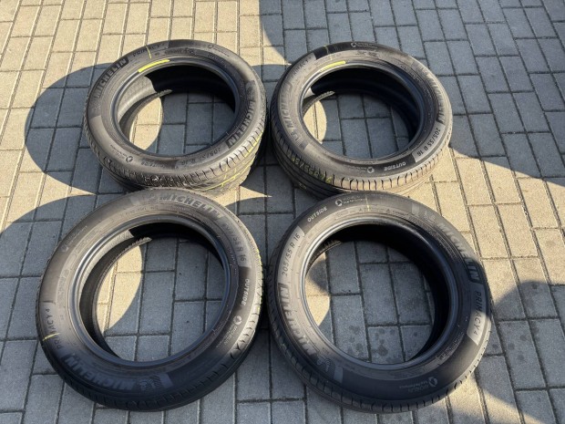 205/55 R16 Michelin nyrigumi