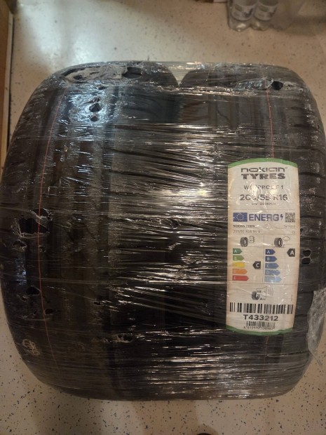 205/55 R16 Nokian Wetproof 1