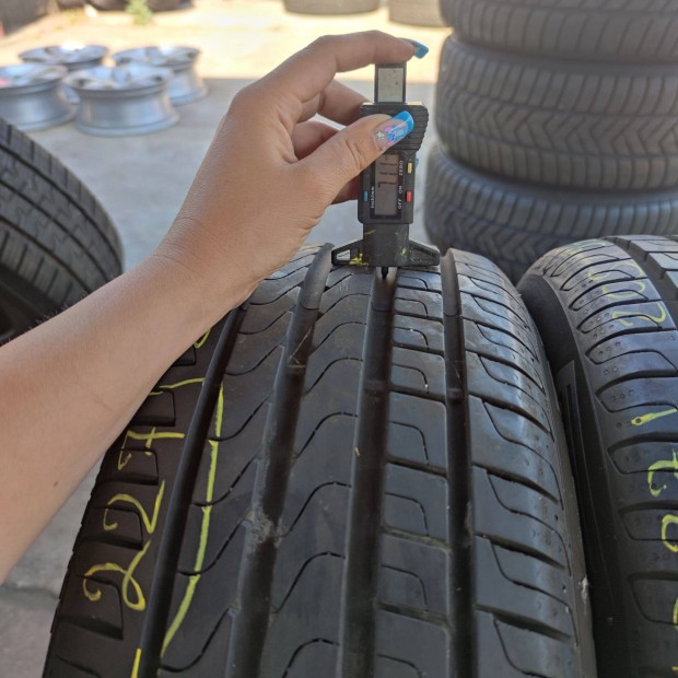 205/55 R16 Pirelli nyári gumi 66000ft a 4db/227/