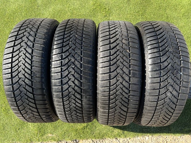 205/55 R16 Semperit Speed Grip 3 tli gumi 7,5mm