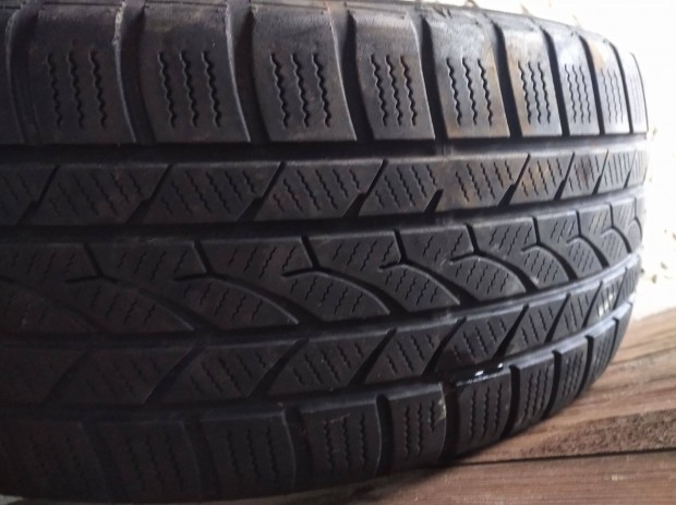 205/55 R16 Tli