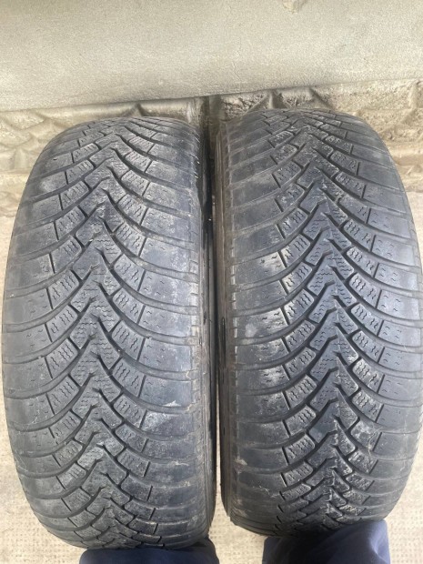 205/55 R16 Tli gumi Tracmax Privilo S130, 5x115 felnin / Opel Astra J