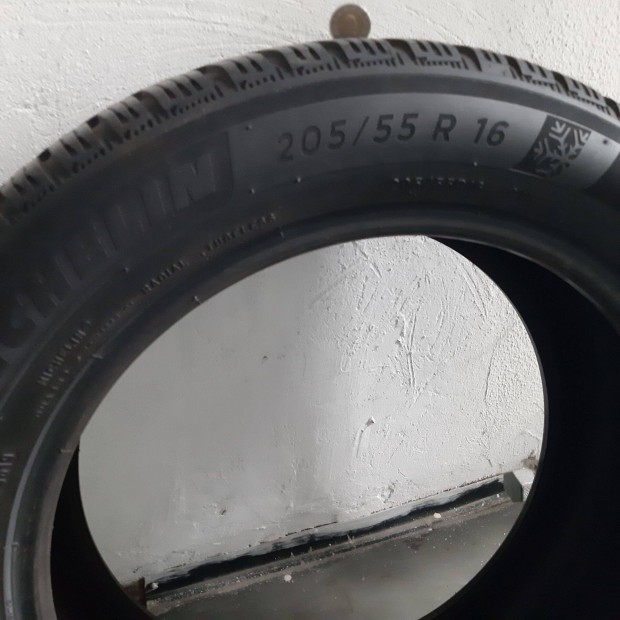 205/55 R16 méretű jó állapotú téli gumi eladó