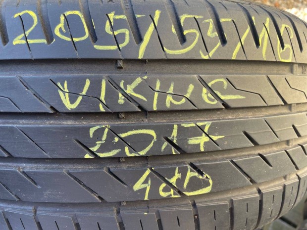 205/55 R16 méretű jó nyári gumiszett egy új gumi ára alatt