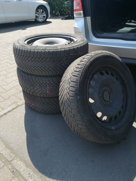 205/55 R16 téli gumi szett acélfelnivel együtt