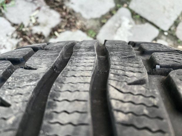 205/55 R16 t�ligumi garnit�ra