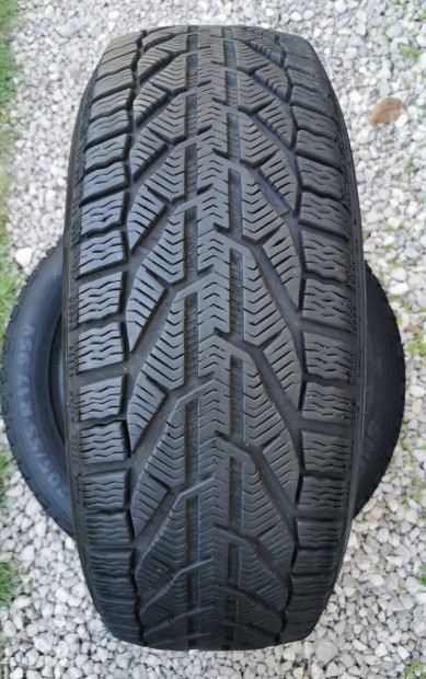 205/55 R17 Triangle Winterx TW401- Sebring Snow tligumiszett 2020-202