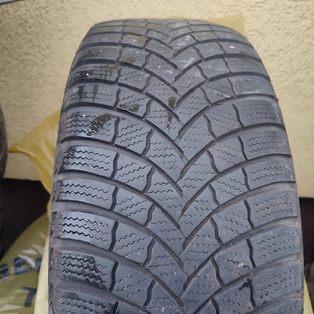 205/55 R 16 Bridgestone tli gumi prban