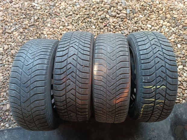 205/55 R 16 Pirelli téli gumi eladó!