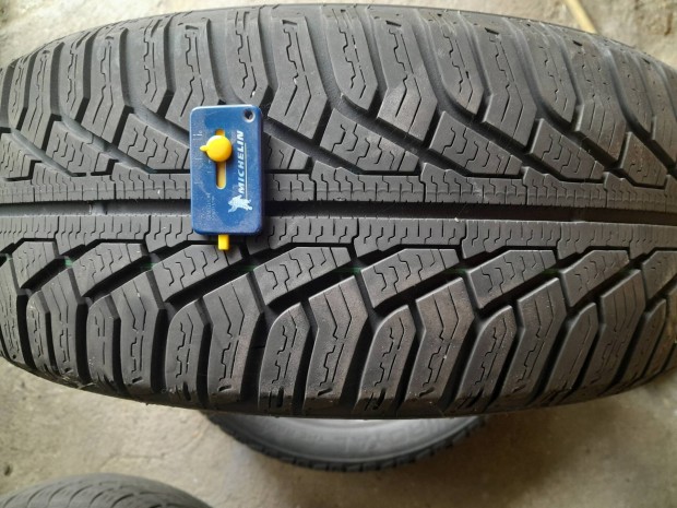 205 55 r16 uniroyal gumi 4 darab