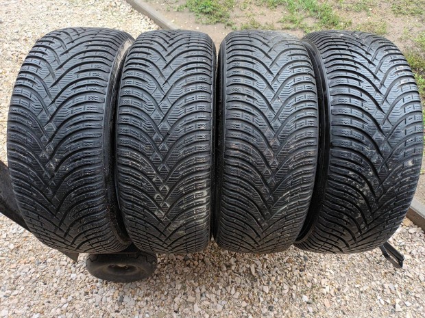 205/55r16 Kleber használt téligumi 4db szép