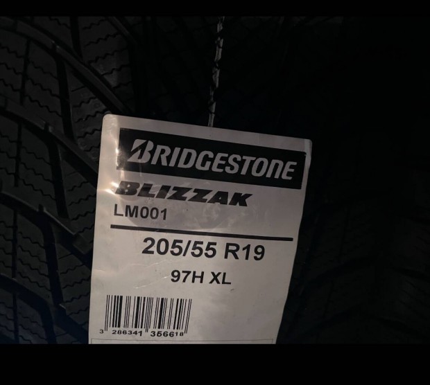 205/55r19j  Bridgestone tli