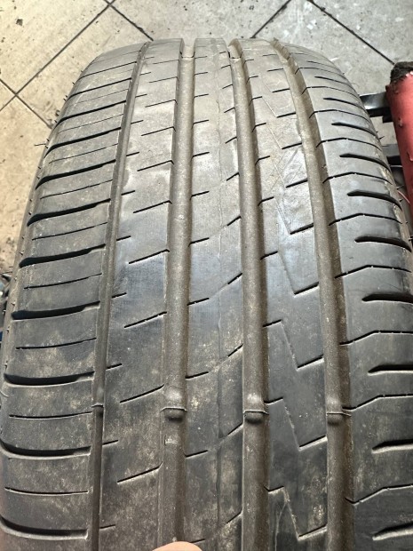 205/60R16 Falken