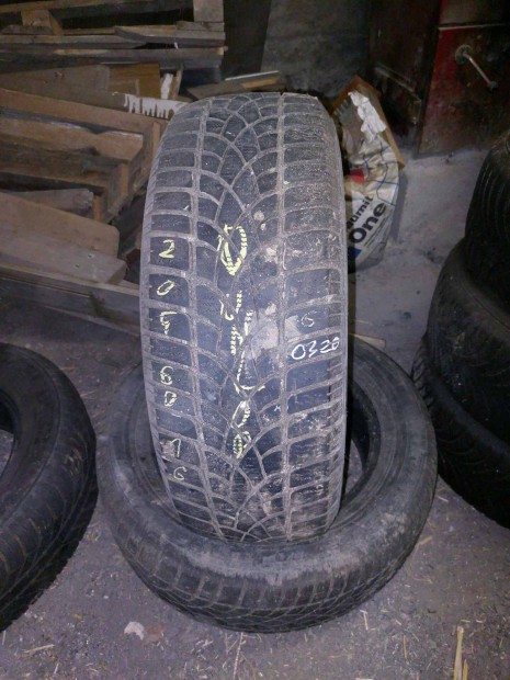205 60 16 Dunlop Tli