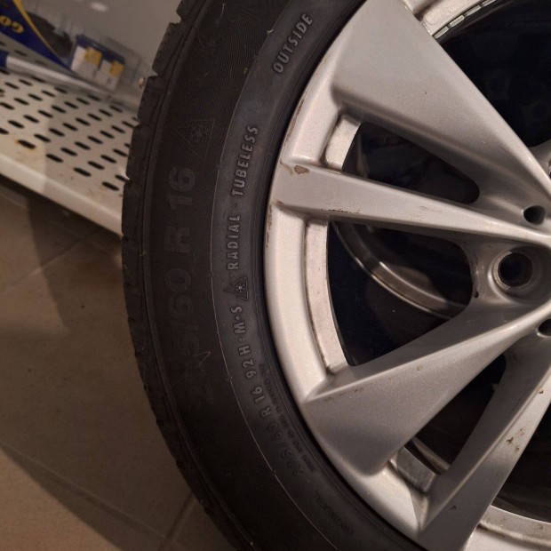 205/60 R16 BMW tli kerk szett 110 000Ft