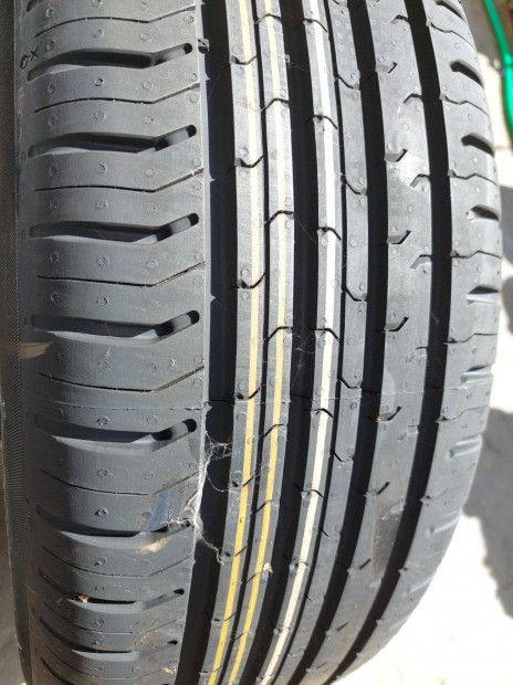 205/60 R16 Continental 2 db nyári gumi acélfelnin