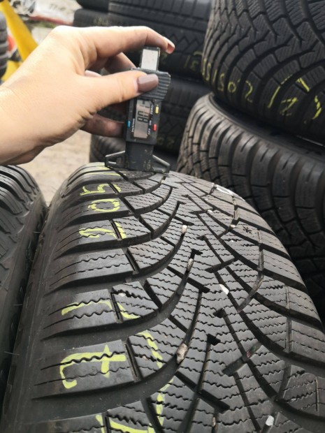 205/60 R16 Goodyear téli gumi 88000ft a 4db /47/