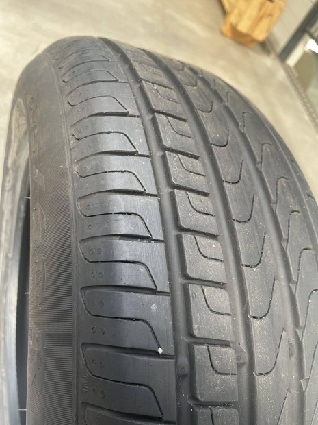 205/60 R16 Pirelli nyri gumi