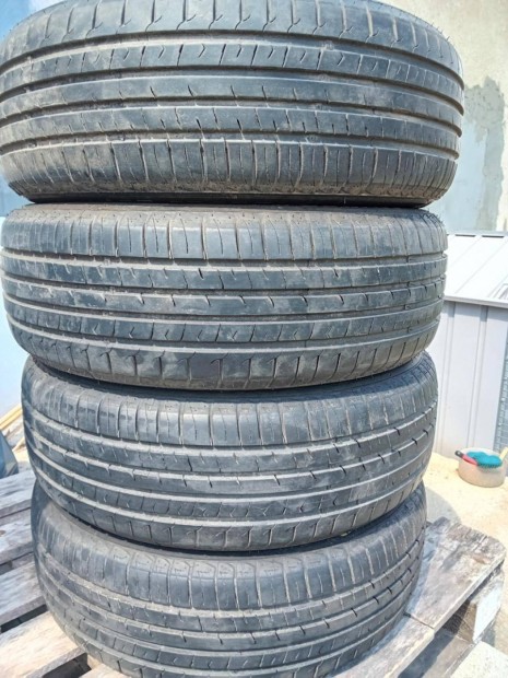 205/60 R16 2023. évi