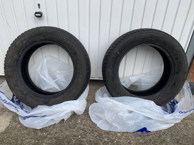 205/60 R16 téli Kumho