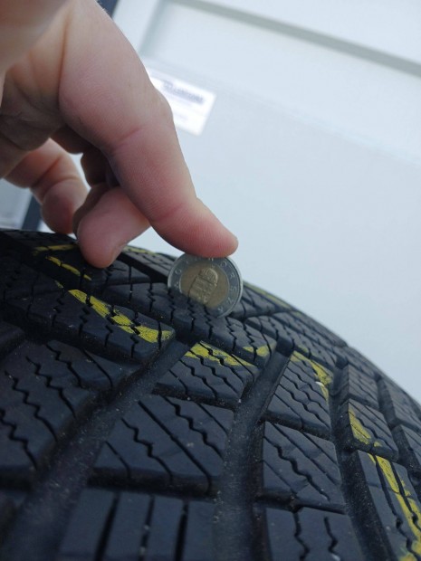 205/60 R16 téli gumi felnivel 4 db Dacia Sandero