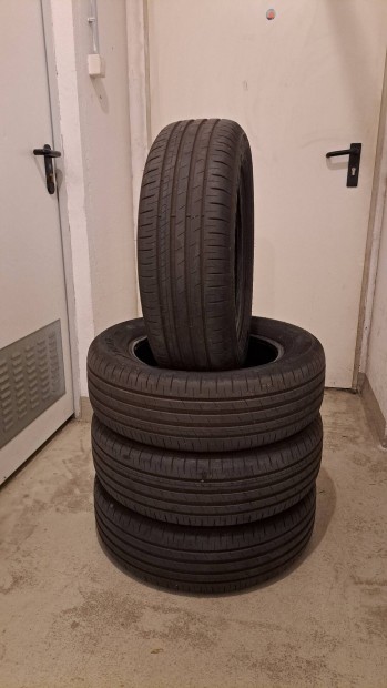 205/60 R16 j Goodyear nyri garnitra flron
