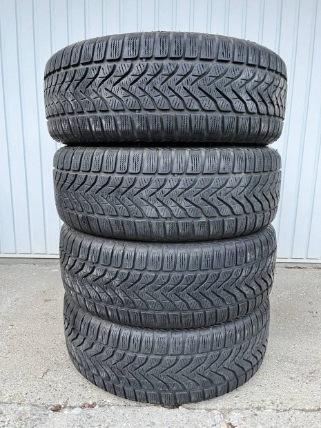 205/60 R 16 Lassa téli garnitúra