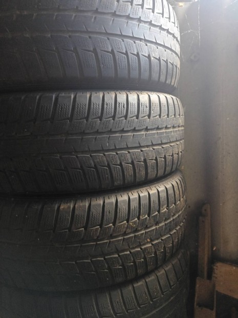 205/60 R 16 fiatal téli gumi