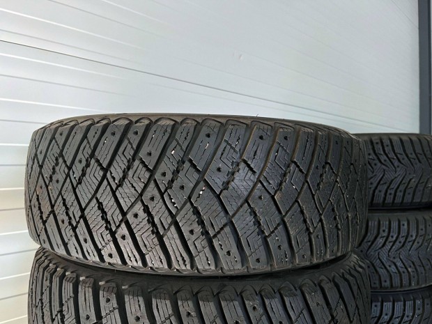 205/60 r16 Goodyear Ultragrip 8,5mm tligumi 4db 205/60r16 garnitra