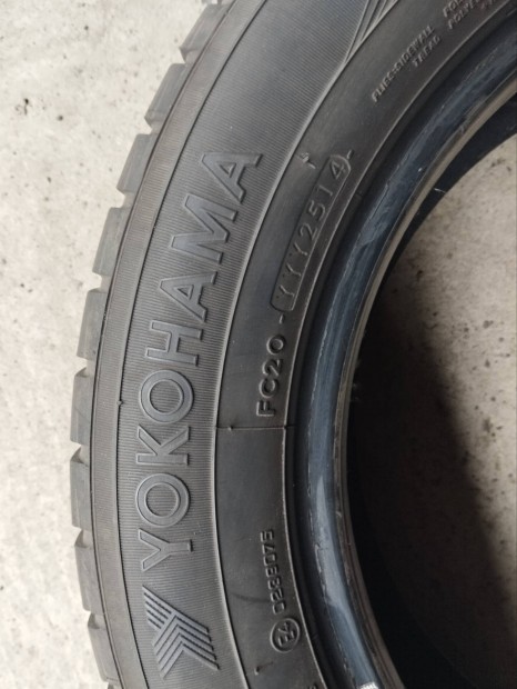 205/60 r16 Téli gumi Yokohama Németországból 6 mm .