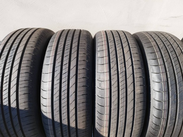 205 60 r16 j Goodyear Efficientgrip Performance 2 nyrigumik Dot 24 